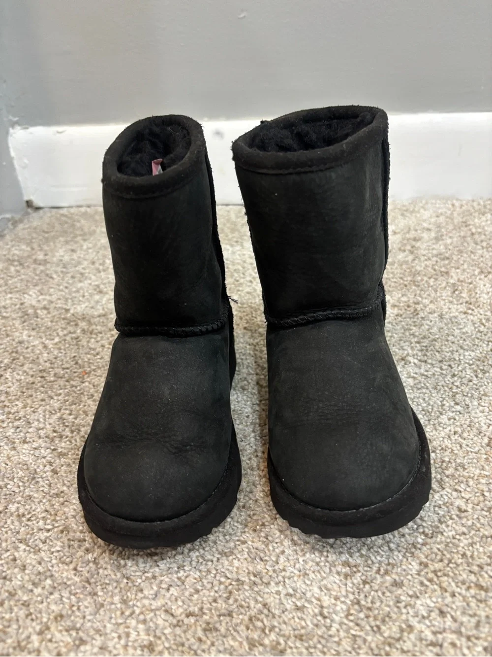 UGG | UGG | Classic Weather Short II Toddler Boots Black Wool Lined Size 8